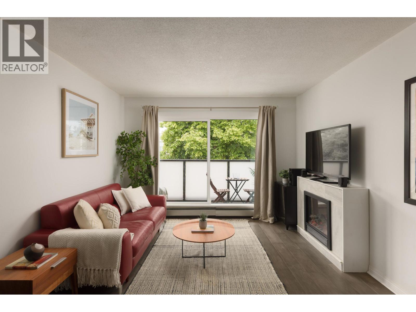 306 570 E 8th Avenue, Vancouver, British Columbia  V5T 1S8 - Photo 1 - R3127612