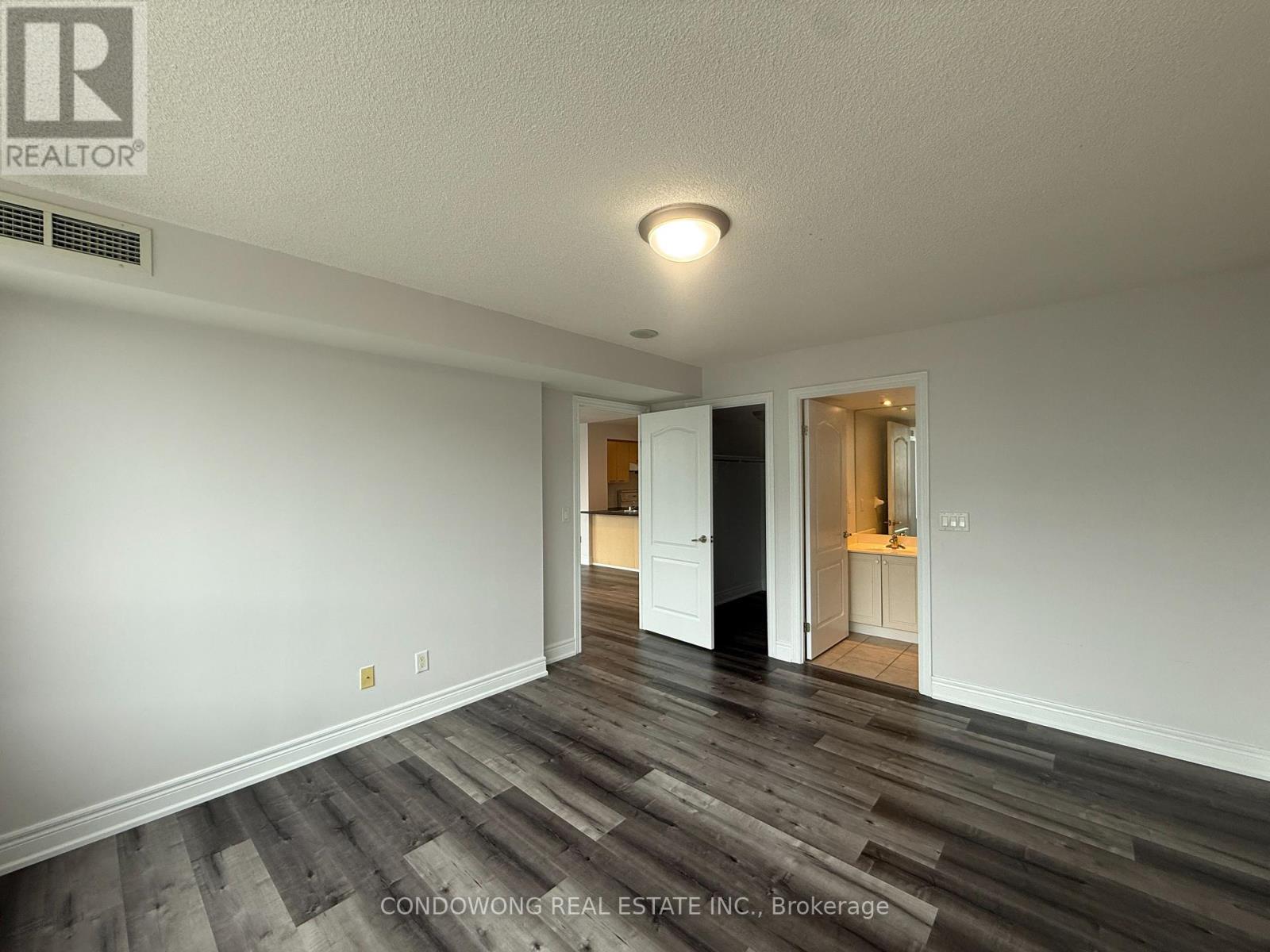 918 - 48 Suncrest Boulevard, Markham, Ontario  L3T 7Y5 - Photo 7 - N13171798