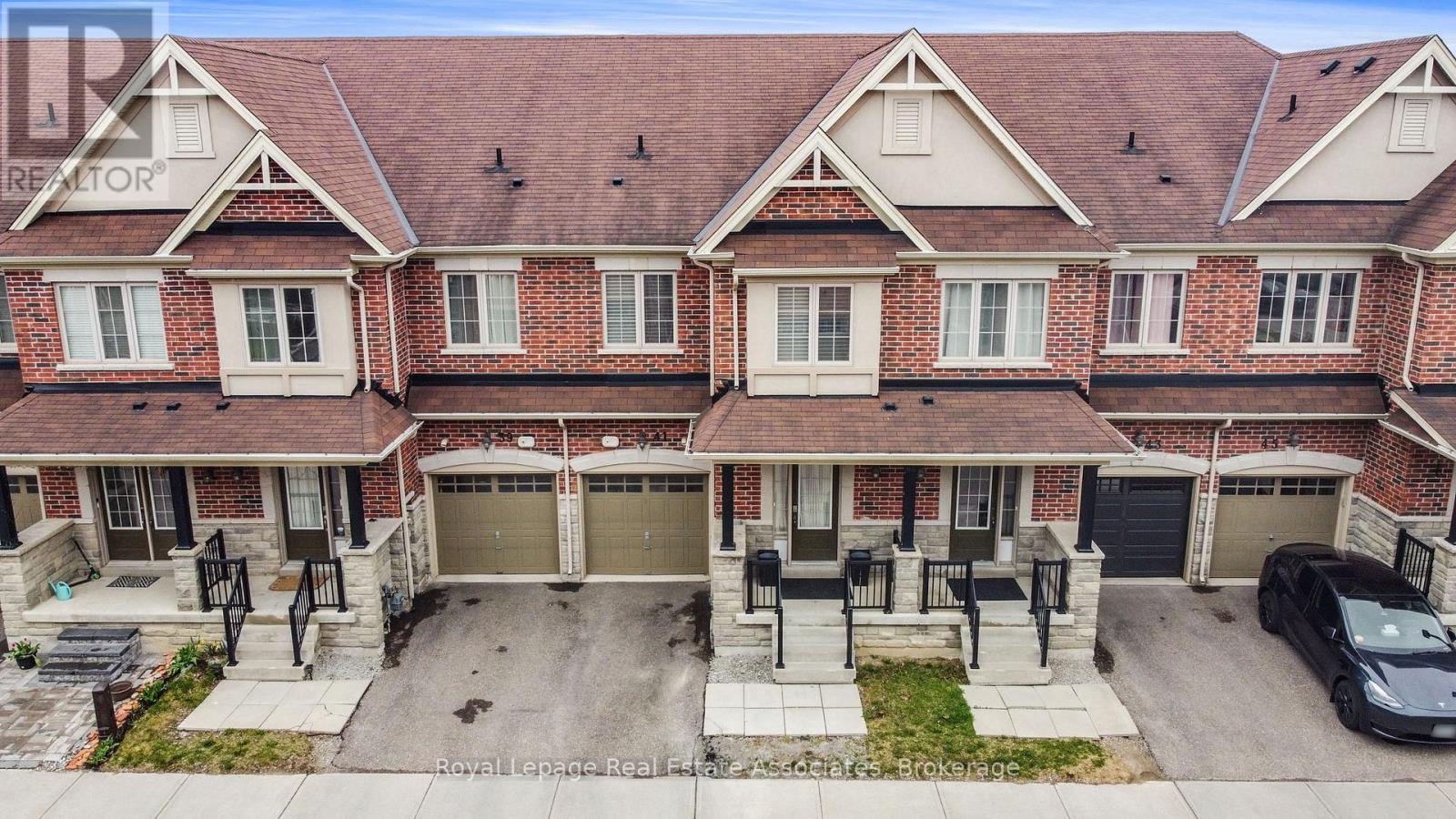 41 MAZARINE LANE, Richmond Hill, Ontario