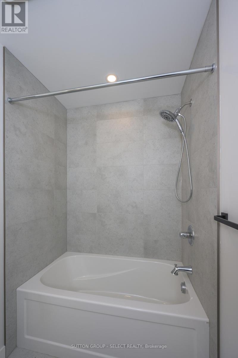 1898 Fountain Grass Drive, London South, Ontario  N6K 0M2 - Photo 30 - X12737996