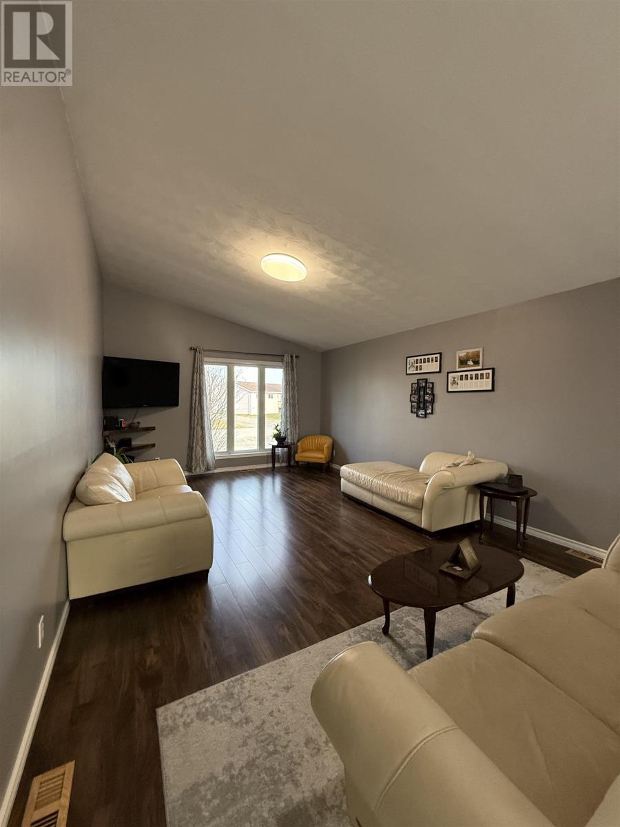 110 Court St, Longlac, Ontario  P0T 2A0 - Photo 13 - TB2601186