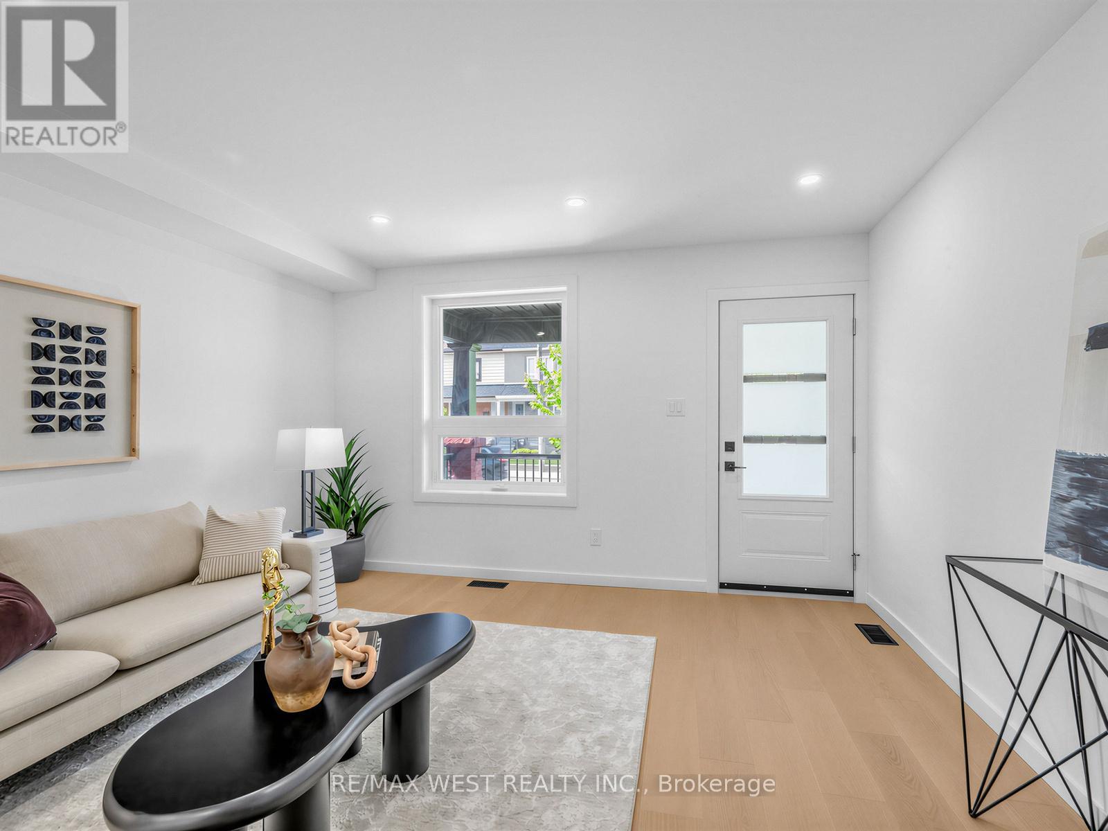 67 Day Avenue, Toronto, Ontario  M6E 3W1 - Photo 27 - W13171788