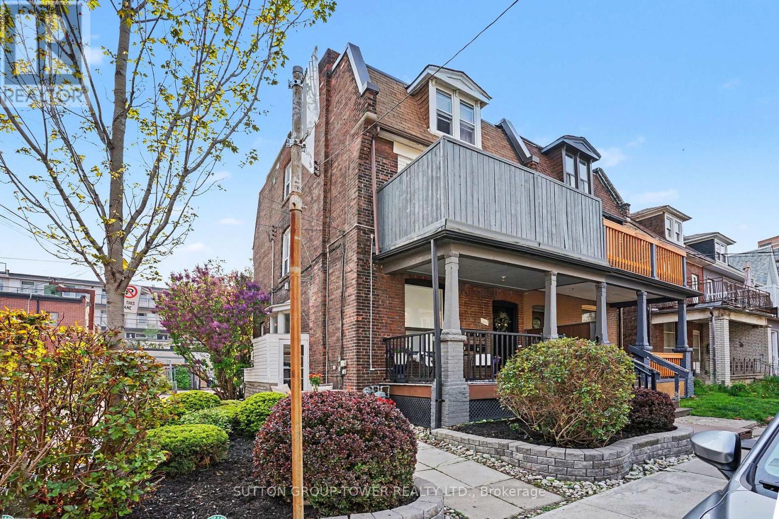 560 Indian Grove, Toronto, Ontario  M6P 2J4 - Photo 3 - W13171844