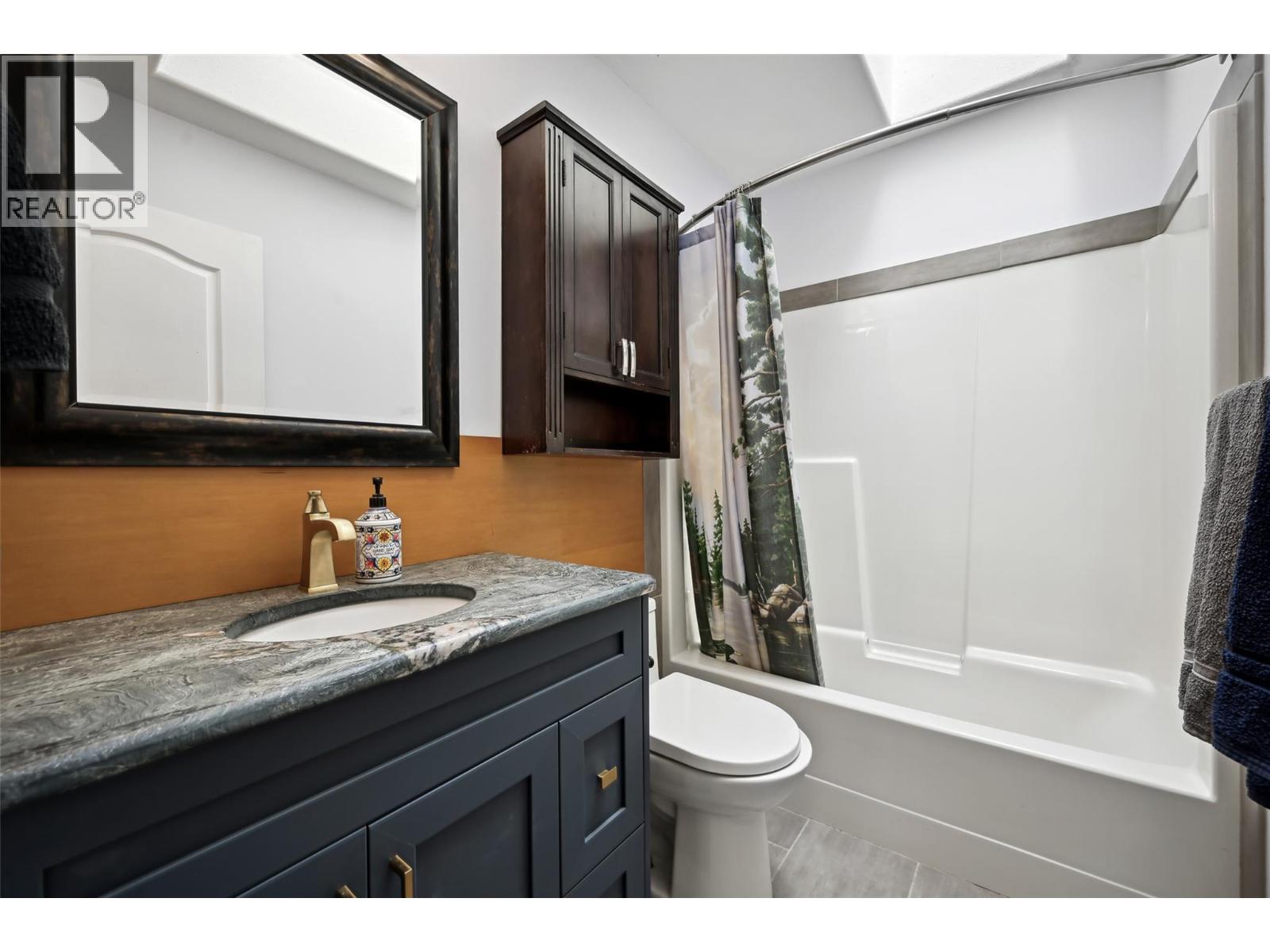 630 Green Road, Canal Flats, British Columbia  V0B 1B0 - Photo 28 - 10386664