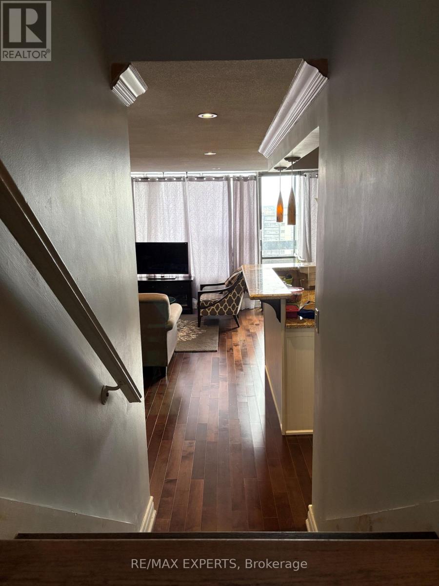 Ph15 - 11 Wincott Drive, Toronto, Ontario  M9R 2R9 - Photo 10 - W12937716