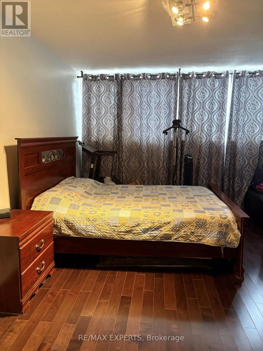 Ph15 - 11 Wincott Drive, Toronto, Ontario  M9R 2R9 - Photo 16 - W12937716