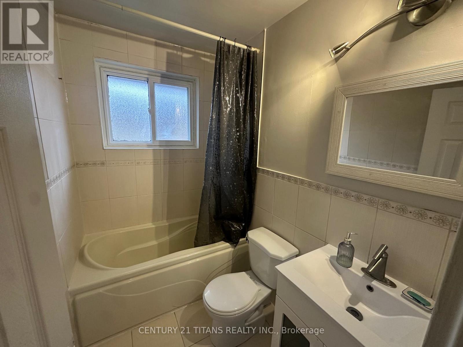 Upper - 24 Bailey Crescent, Toronto, Ontario  M1G 2P3 - Photo 8 - E13079004