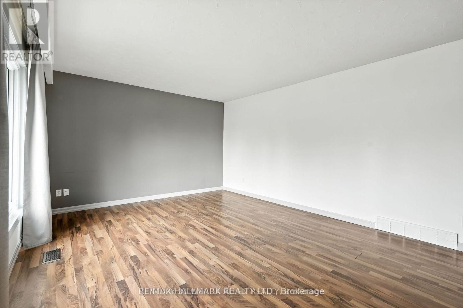 Main - 301 Farewell Street, Oshawa, Ontario  L1H 6L8 - Photo 5 - E13150296