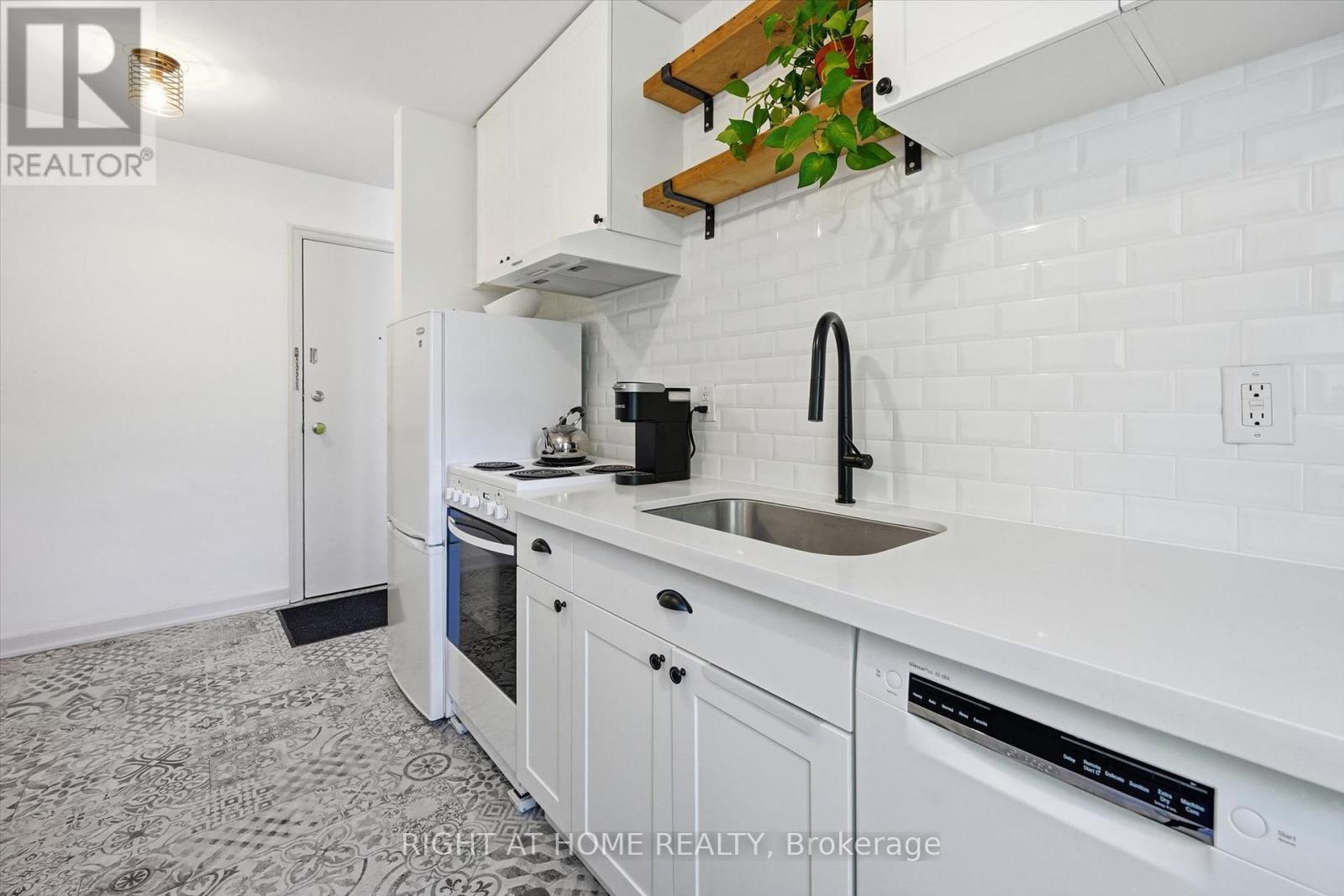 28 - 137 Emerald Street S, Hamilton, Ontario  L8N 2V4 - Photo 7 - X13171786