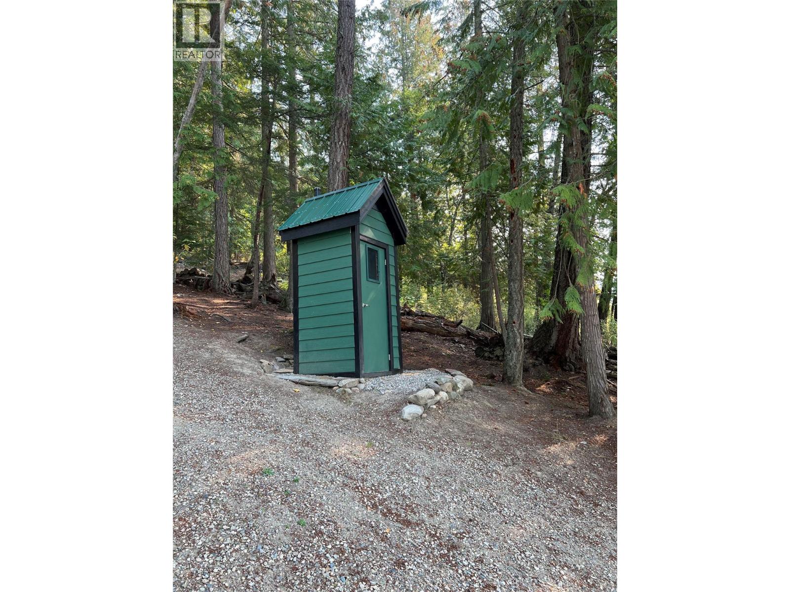 13679 Larch Road, Gray Creek, British Columbia  V0B 1S0 - Photo 17 - 10387057
