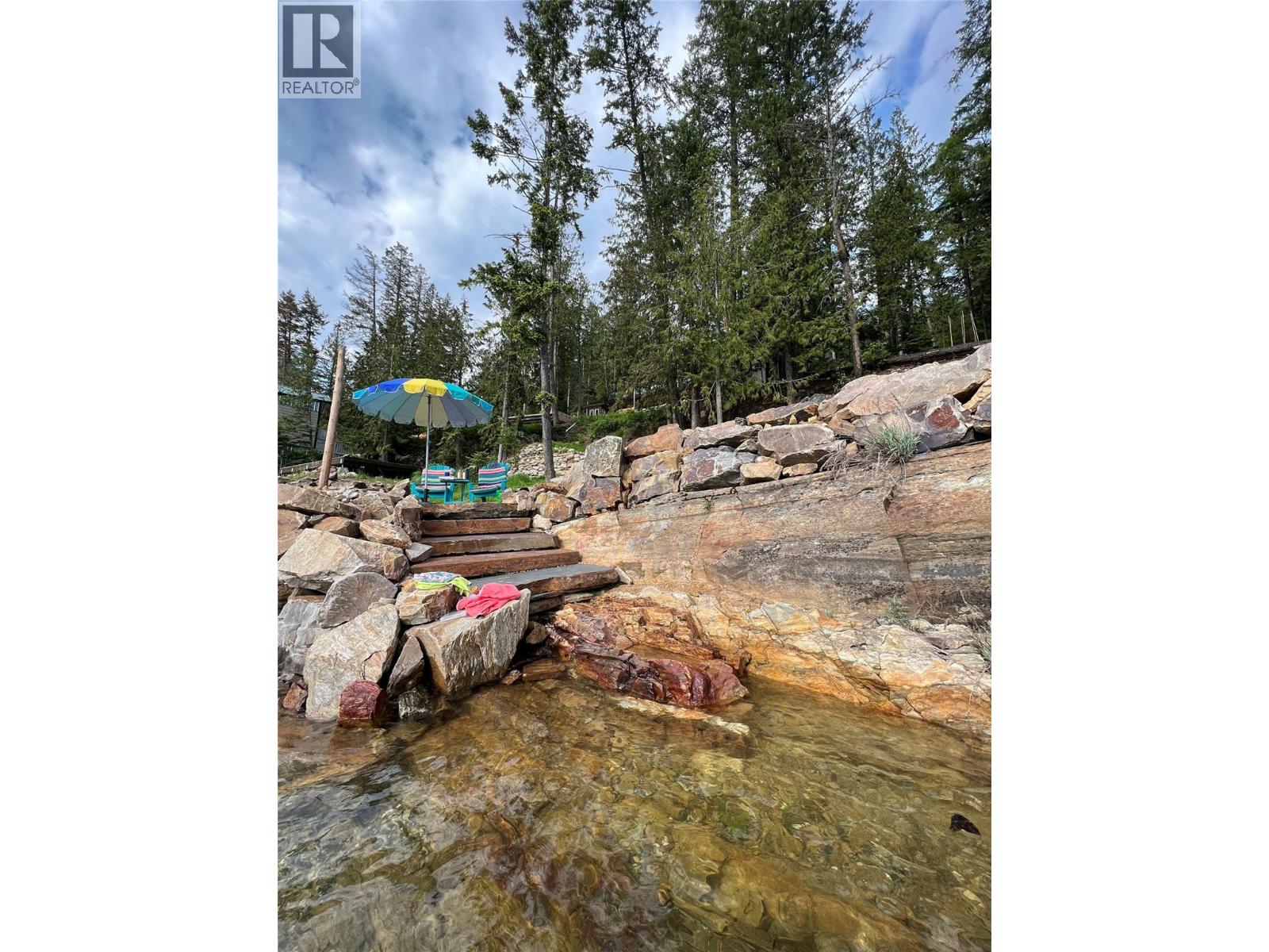 13679 Larch Road, Gray Creek, British Columbia  V0B 1S0 - Photo 3 - 10387057
