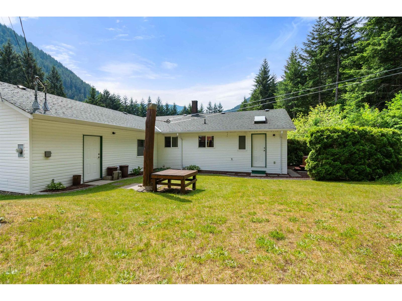 36110 Trans Canada Highway, Yale 