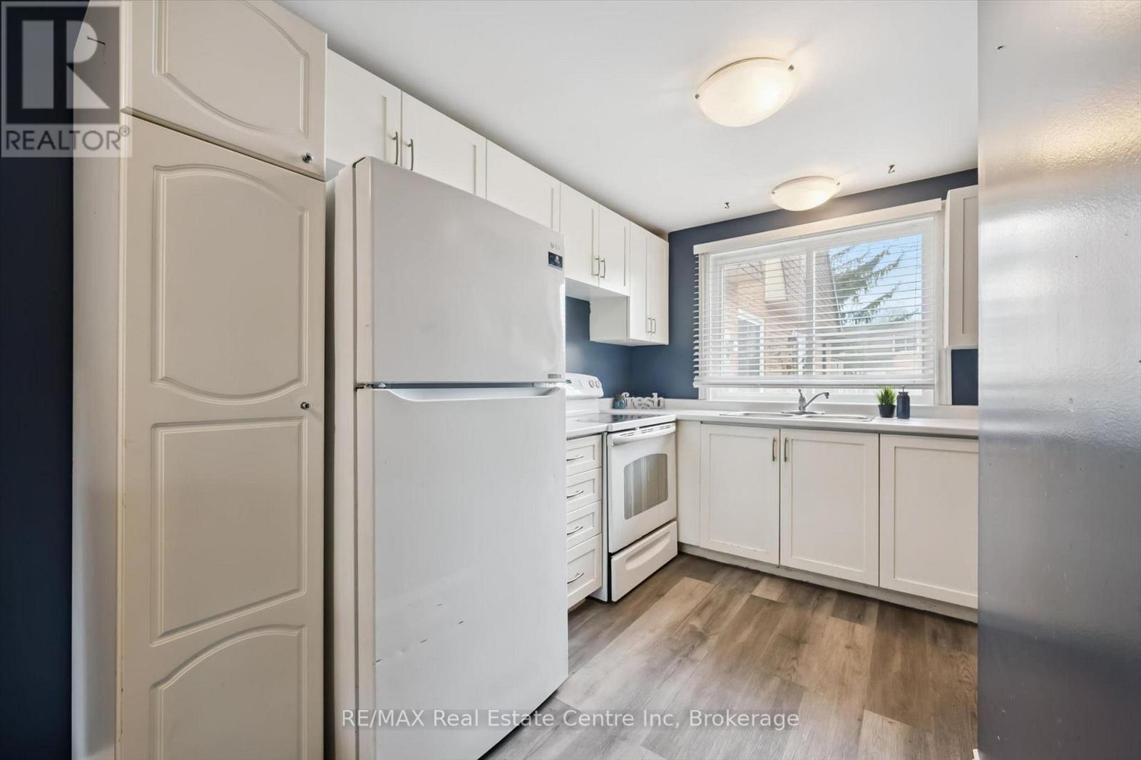 17 - 120 Country Club Drive, Guelph (Victoria North), Ontario  N1E 3K7 - Photo 6 - X13171926