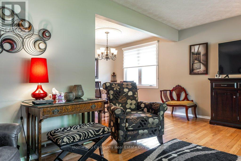 271 Devon Street, Stratford, Ontario  N5A 3A1 - Photo 5 - X13171984