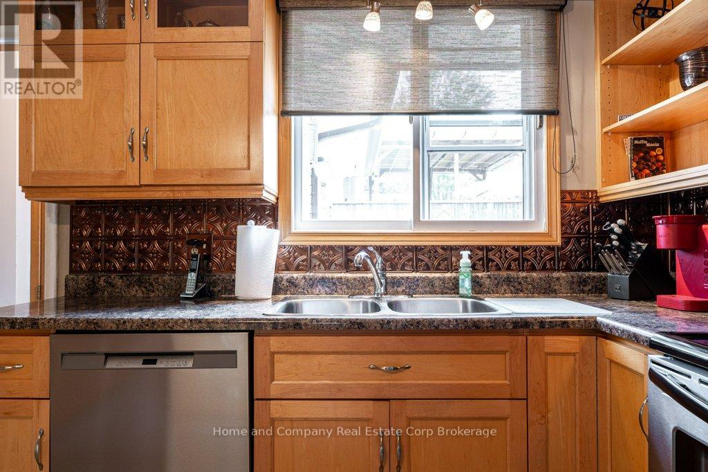 271 Devon Street, Stratford, Ontario  N5A 3A1 - Photo 9 - X13171984