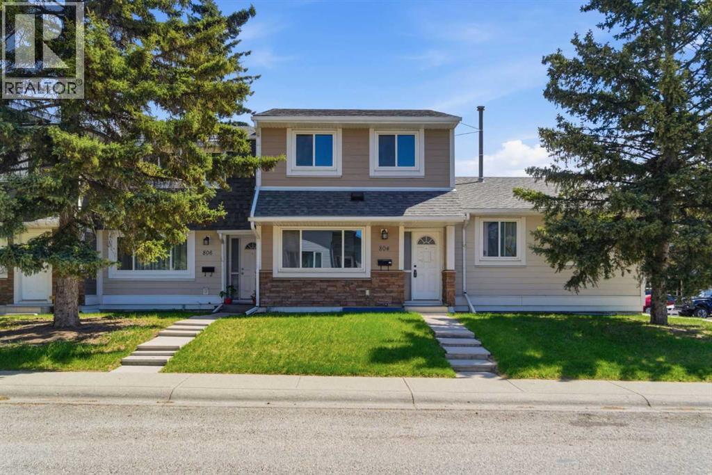 804 Madeira Drive Ne, Calgary, Alberta T2A 7B7 - Photo 1 - A2312298
