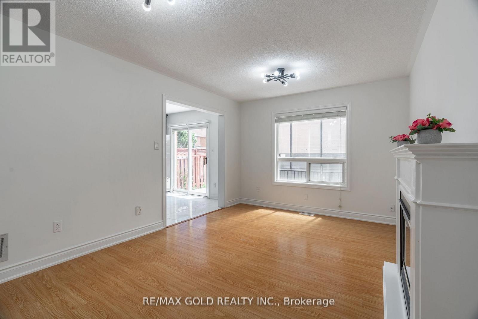 51 Tigerlily Place, Brampton, Ontario  L6R 2C8 - Photo 17 - W12992936