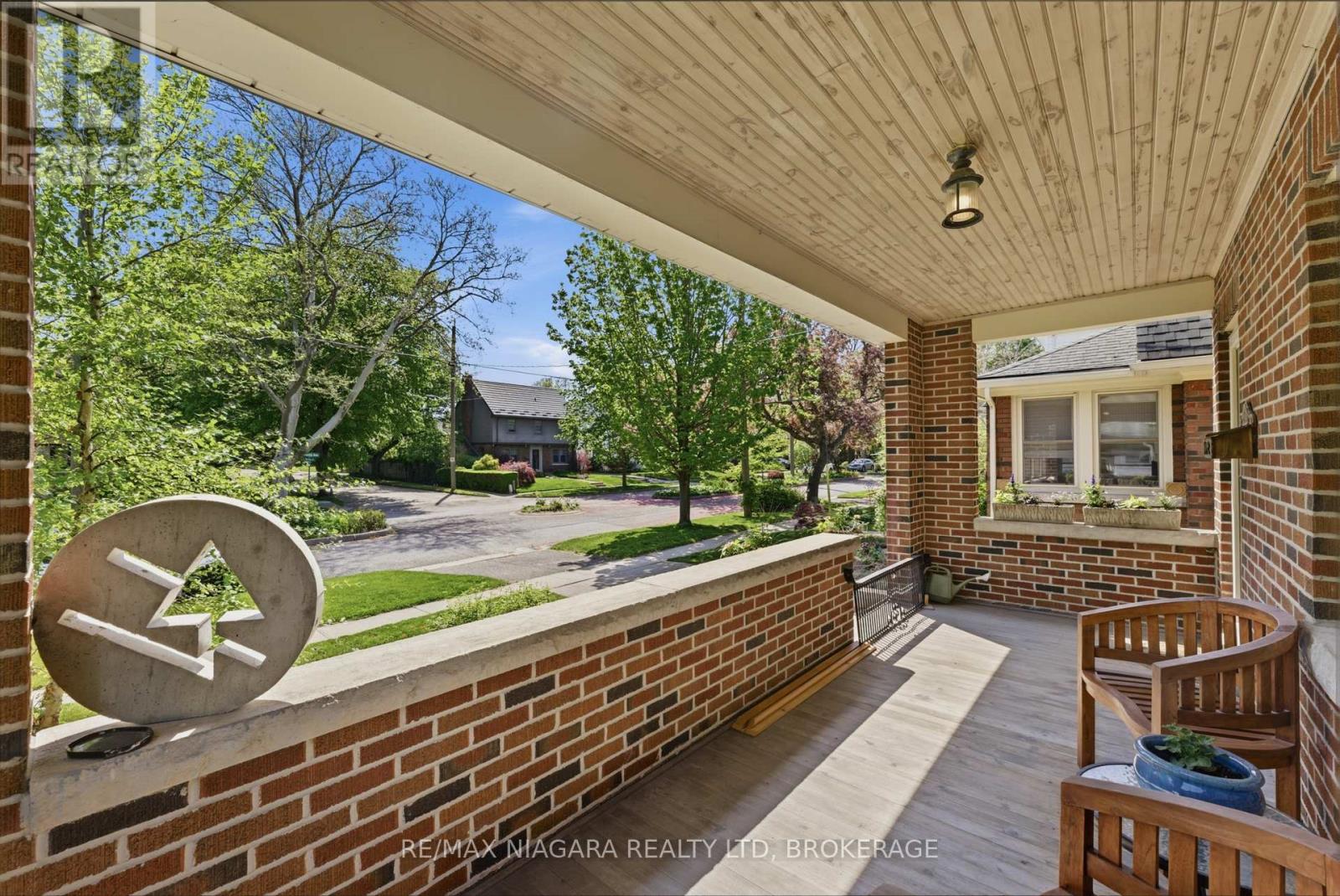 17 Wolseley Avenue, St. Catharines, Ontario  L2R 4T4 - Photo 3 - X13171892
