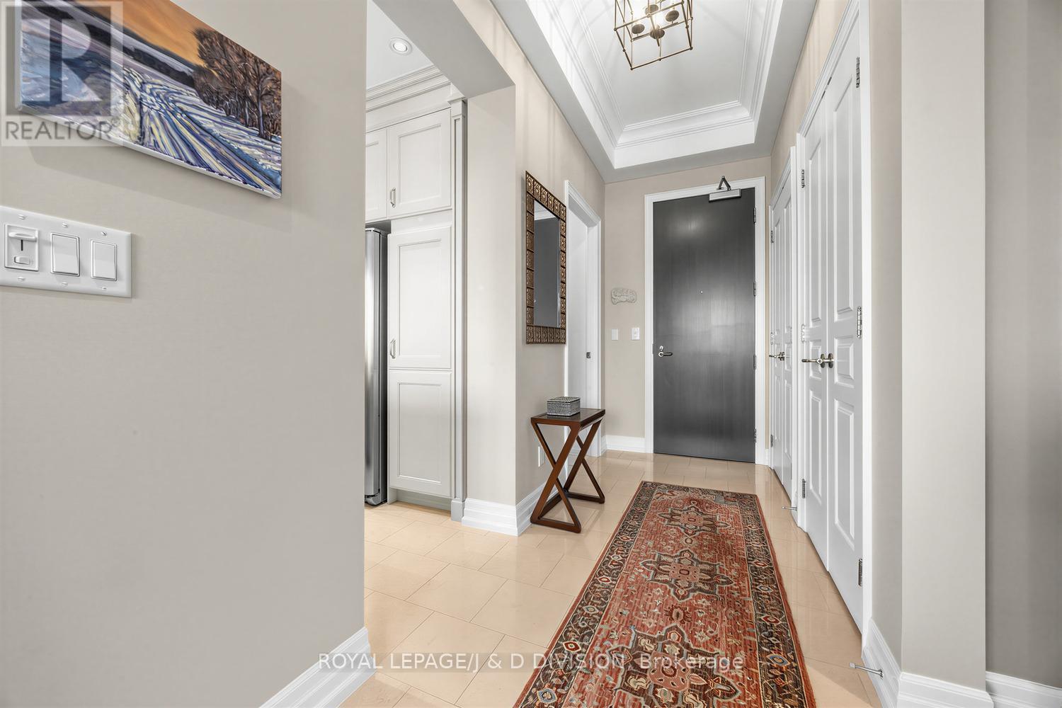 518 - 21 Burkebrook Place, Toronto, Ontario  M4G 0A2 - Photo 4 - C13171900