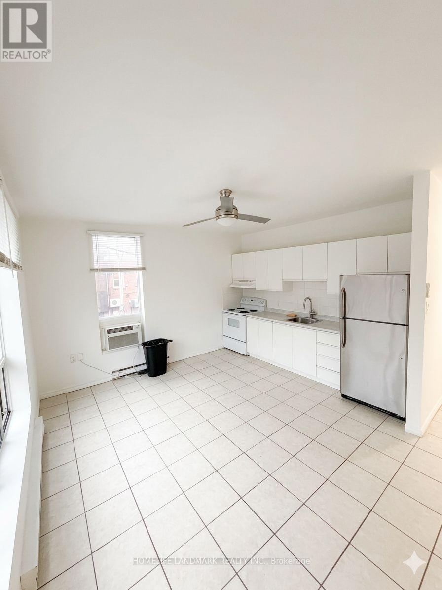 4 - 968 Bathurst Street, Toronto, Ontario  M5R 3G6 - Photo 2 - C13171946