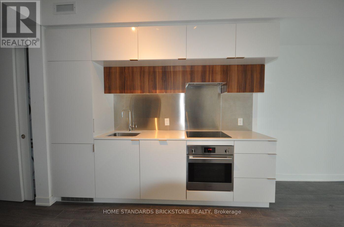 2011 - 185 Roehampton Avenue, Toronto, Ontario  M4P 0C6 - Photo 4 - C13171956