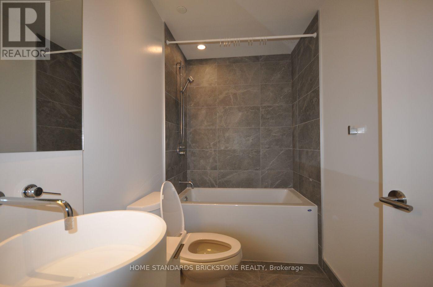2011 - 185 Roehampton Avenue, Toronto, Ontario  M4P 0C6 - Photo 6 - C13171956
