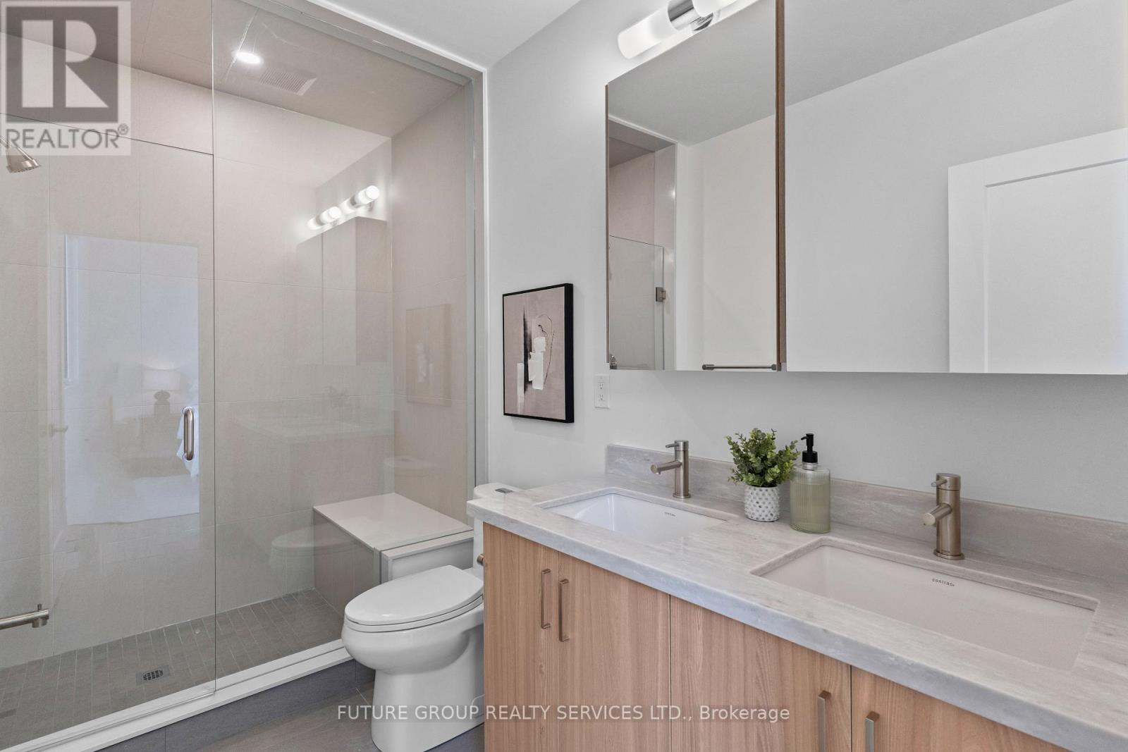 Unit 5 - 86 Kenwood Avenue, Toronto, Ontario  M6C 2S2 - Photo 37 - C13172032