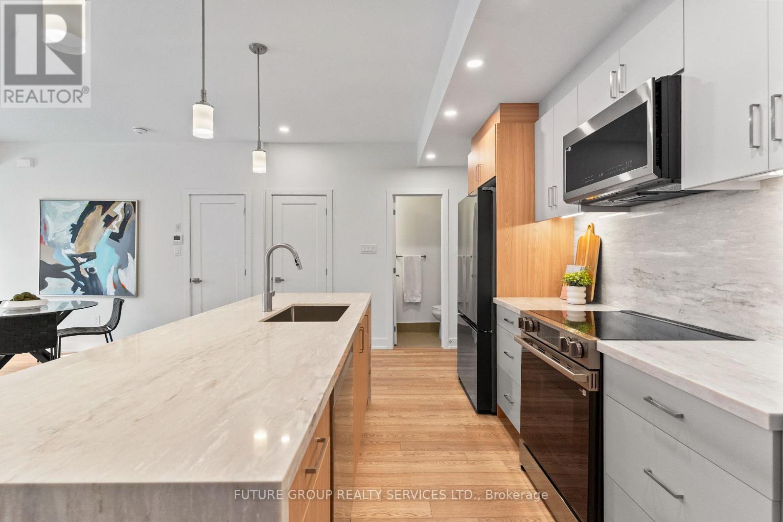 Unit 5 - 86 Kenwood Avenue, Toronto, Ontario  M6C 2S2 - Photo 7 - C13172032