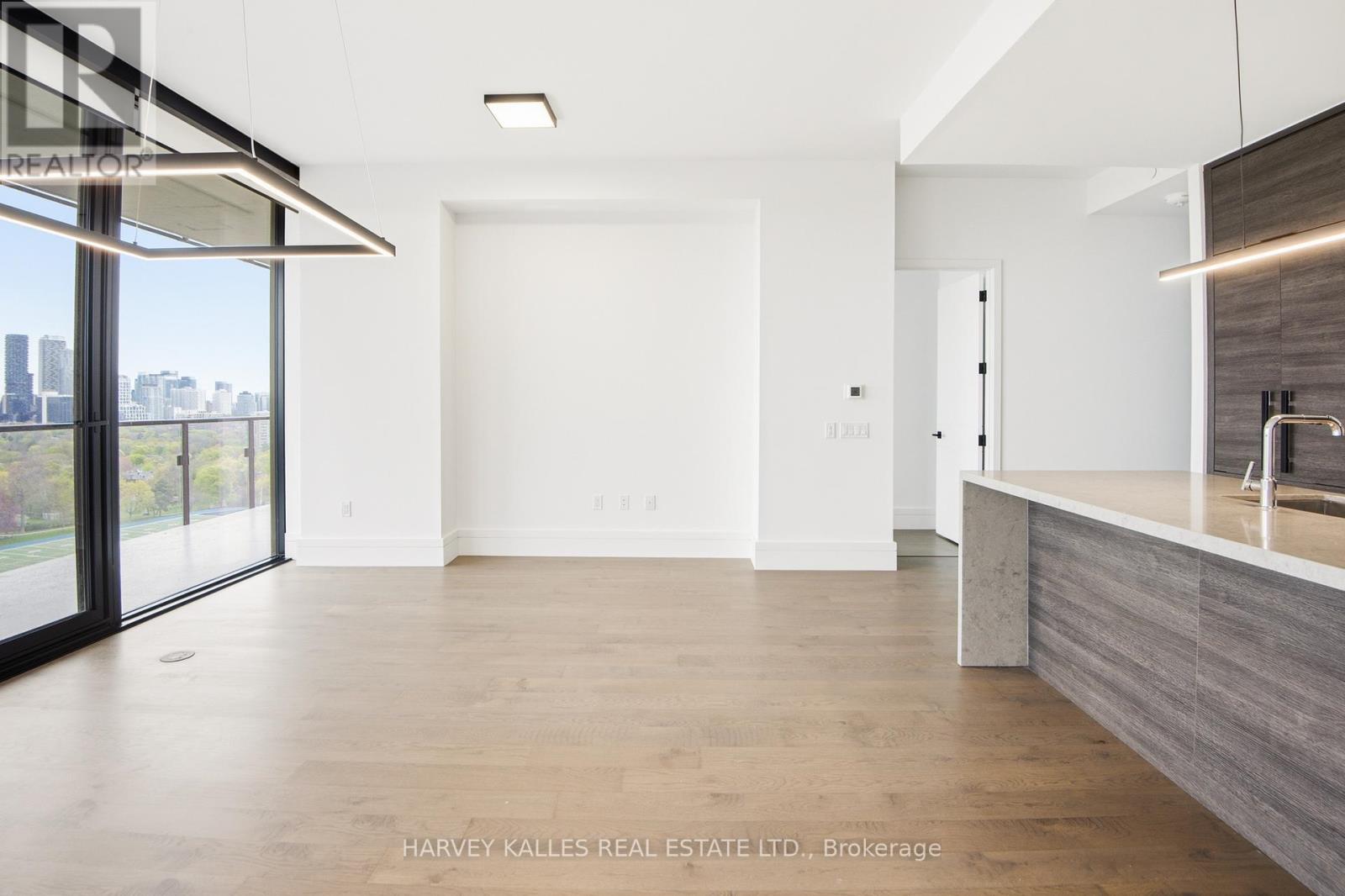 1602 - 215 Lonsdale Road, Toronto, Ontario  M4V 1W7 - Photo 2 - C13172062