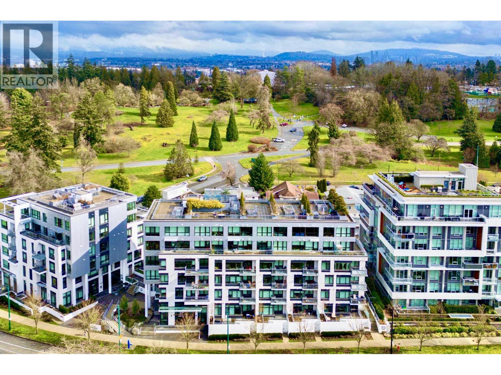 302 4932 Cambie Street, Vancouver, British Columbia  V5Z 0K1 - Photo 1 - R3127498