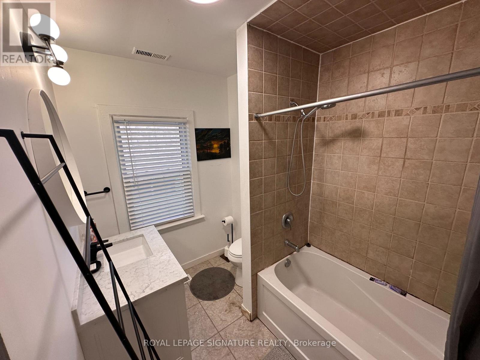 663 Liverpool Road, Pickering, Ontario  L1W 1R5 - Photo 6 - E13172112