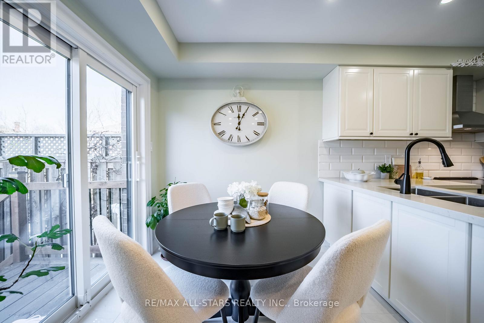 24 Willoway, Whitchurch-Stouffville, Ontario  L4A 1K7 - Photo 14 - N13172092