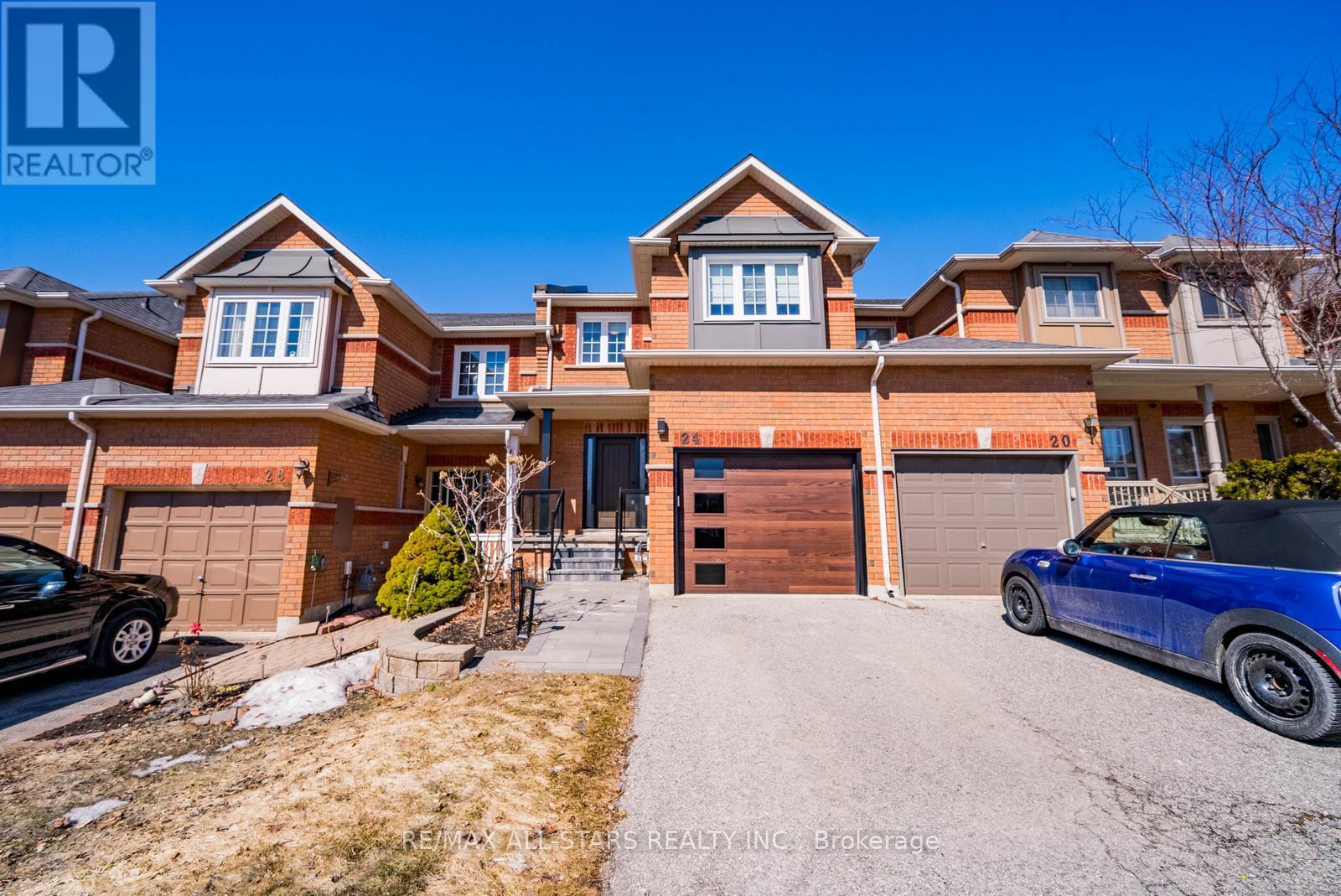 24 Willoway, Whitchurch-Stouffville, Ontario  L4A 1K7 - Photo 2 - N13172092