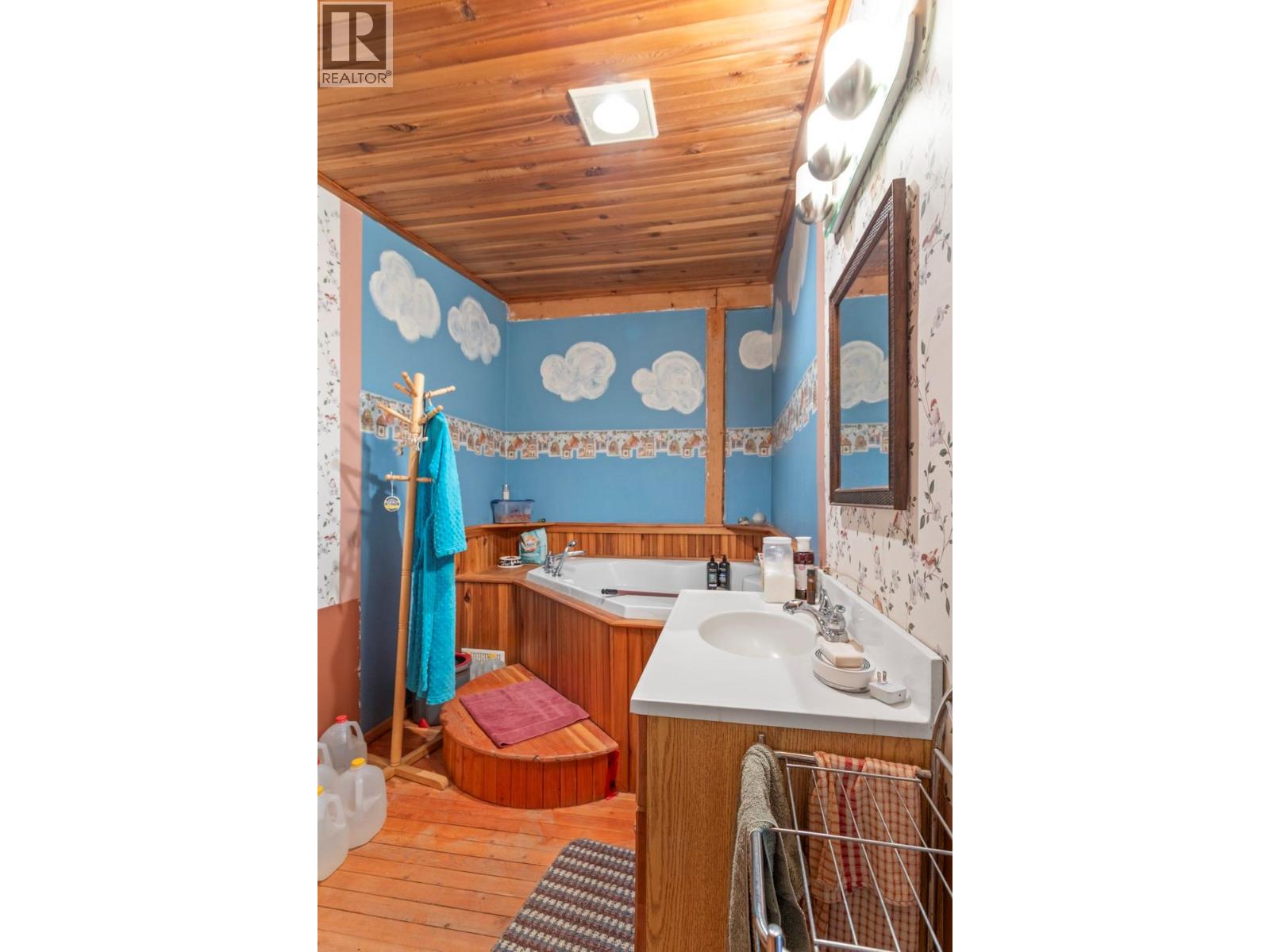 7046 Highway 3, Kitchener, British Columbia V0B 1W1 - Photo 15 - 10387783