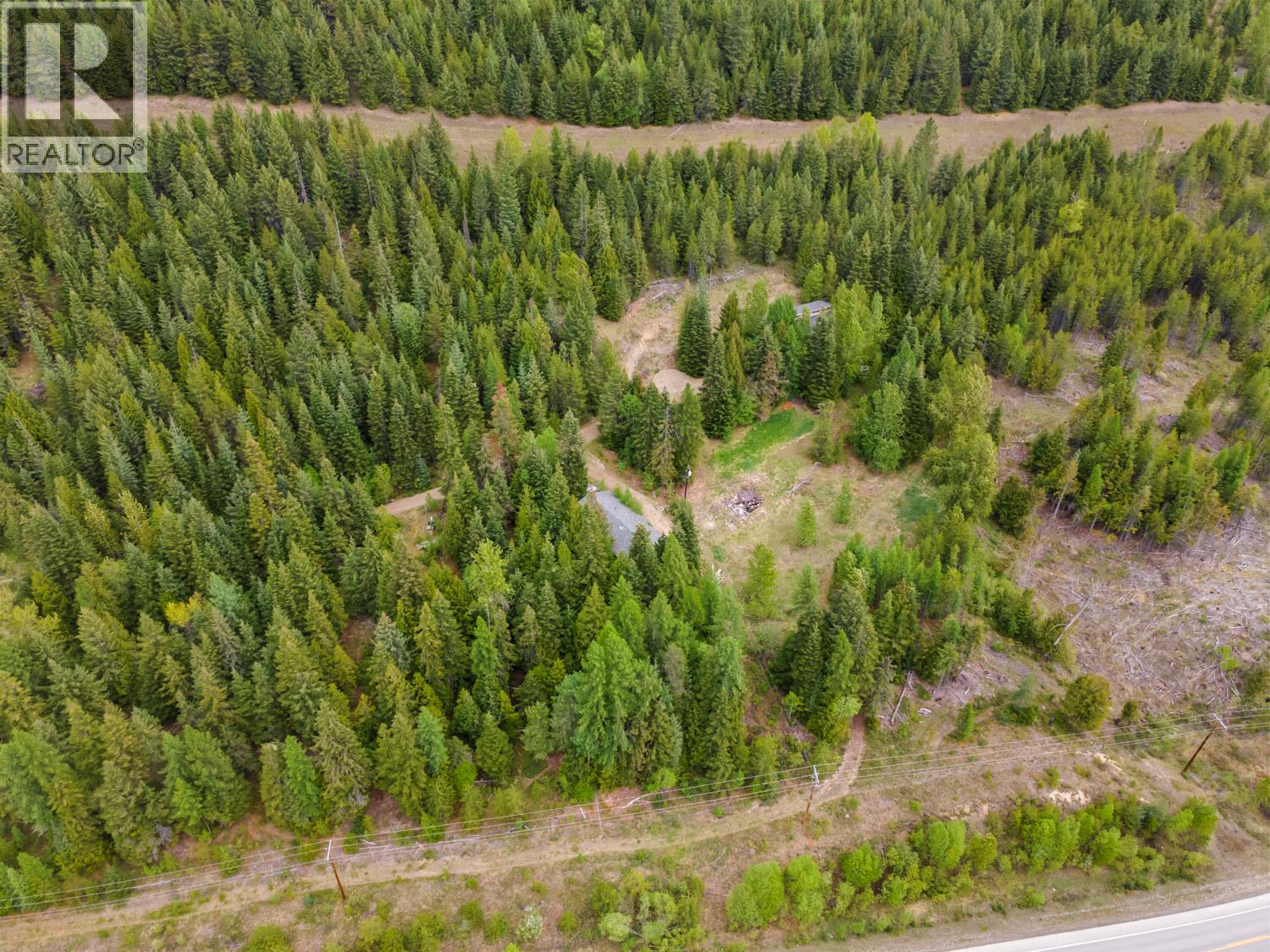 7046 Highway 3, Kitchener, British Columbia V0B 1W1 - Photo 25 - 10387783