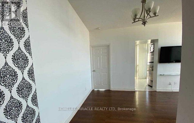 3909 - 208 Enfield Place, Mississauga, Ontario  L5B 0B8 - Photo 9 - W13171896