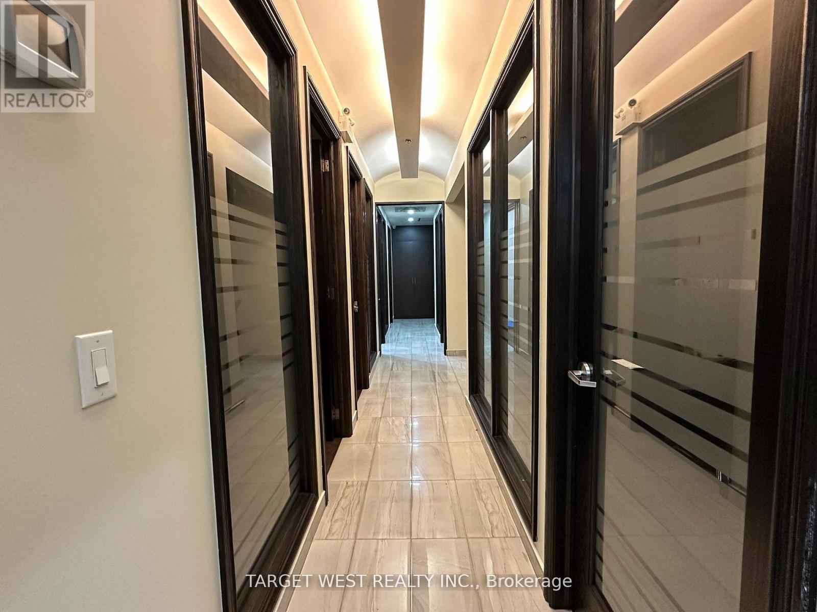 13 - 680 Rexdale Boulevard, Toronto, Ontario  M9W 0B5 - Photo 12 - W13171952
