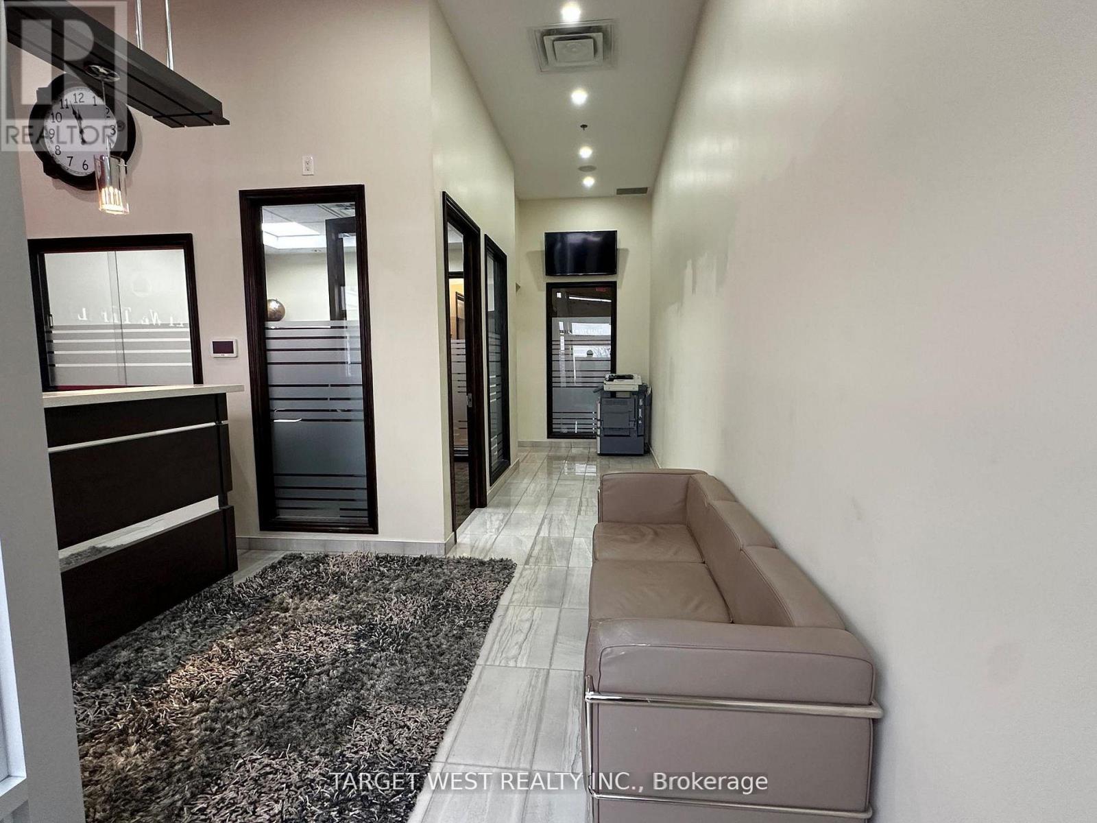 13 - 680 Rexdale Boulevard, Toronto, Ontario  M9W 0B5 - Photo 4 - W13171952