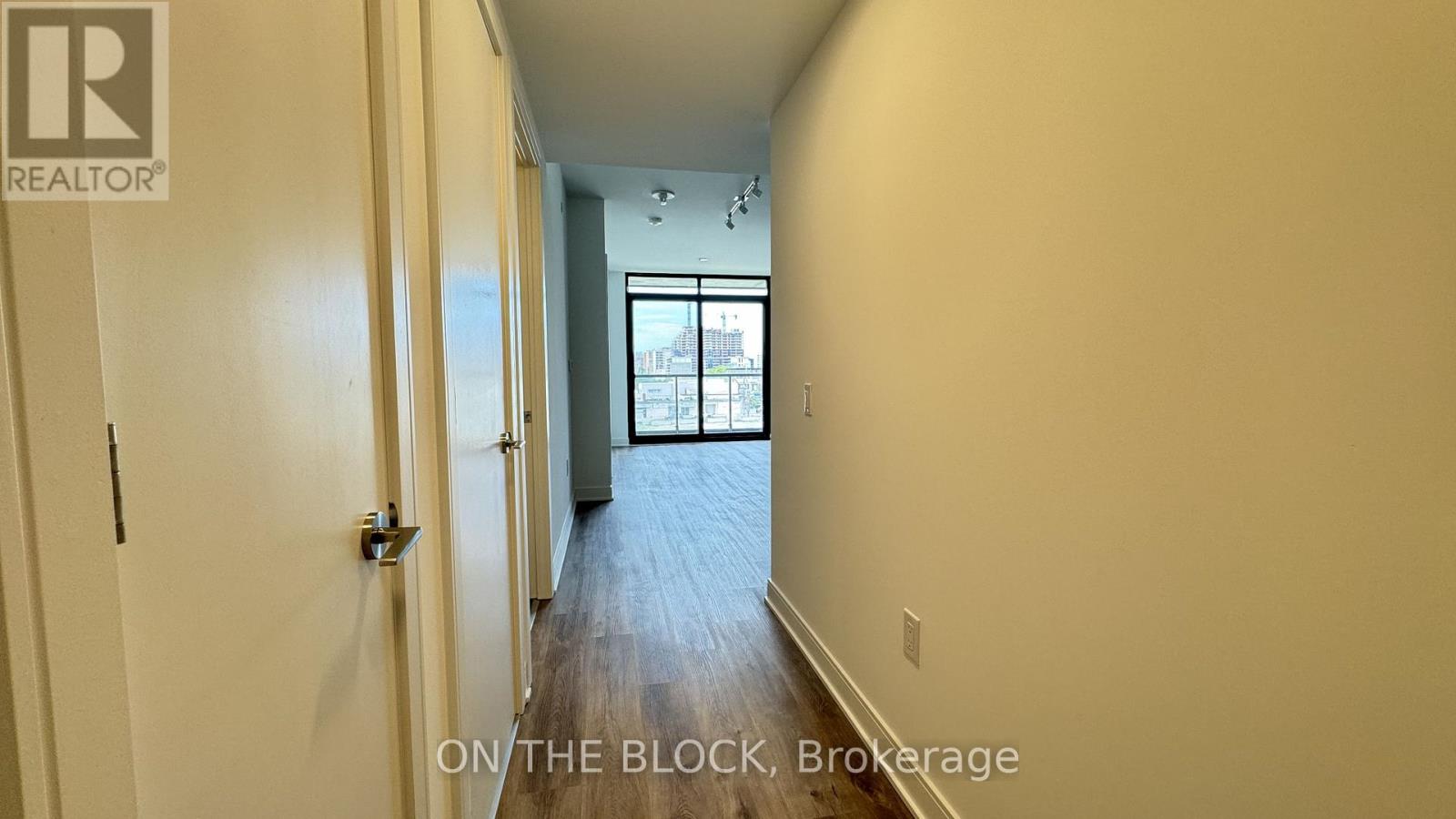 423 - 86 Dundas Street E, Mississauga, Ontario  L5A 1W4 - Photo 5 - W13172066