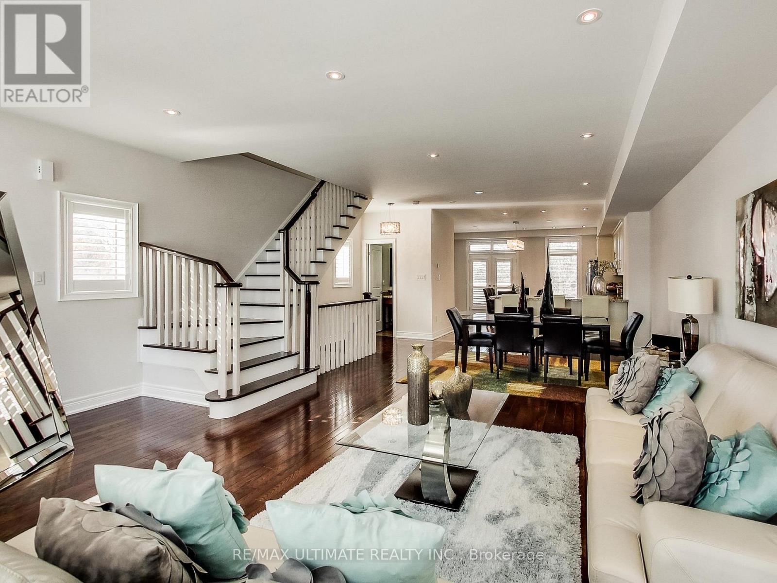 Apt 1 (Upper) - 48 Monclova Road, Toronto, Ontario  M3M 0A6 - Photo 11 - W13172102