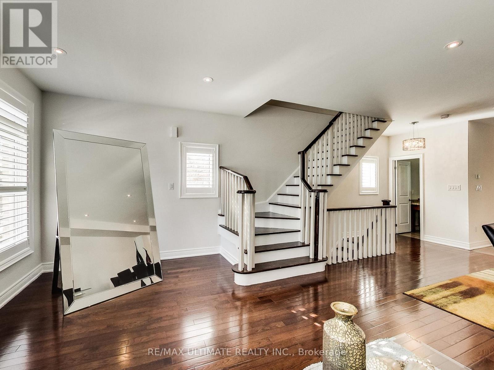 Apt 1 (Upper) - 48 Monclova Road, Toronto, Ontario  M3M 0A6 - Photo 12 - W13172102