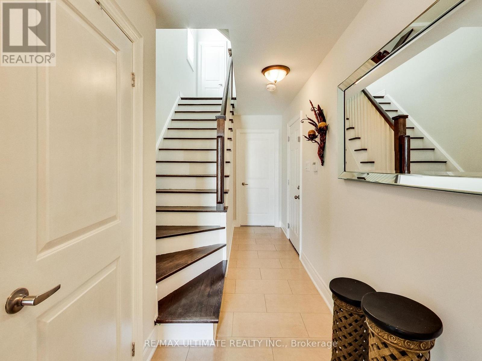 Apt 1 (Upper) - 48 Monclova Road, Toronto, Ontario  M3M 0A6 - Photo 2 - W13172102