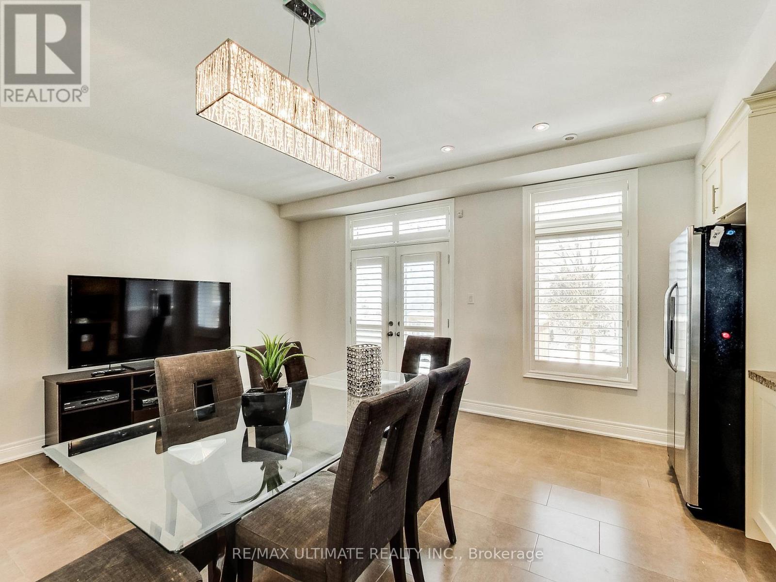Apt 1 (Upper) - 48 Monclova Road, Toronto, Ontario  M3M 0A6 - Photo 5 - W13172102