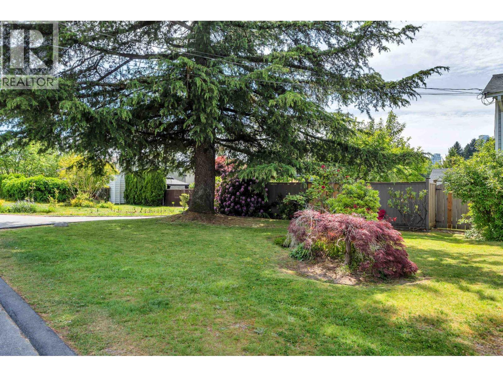 740 Townley Street, Coquitlam, British Columbia  V3J 4N3 - Photo 16 - R3124827