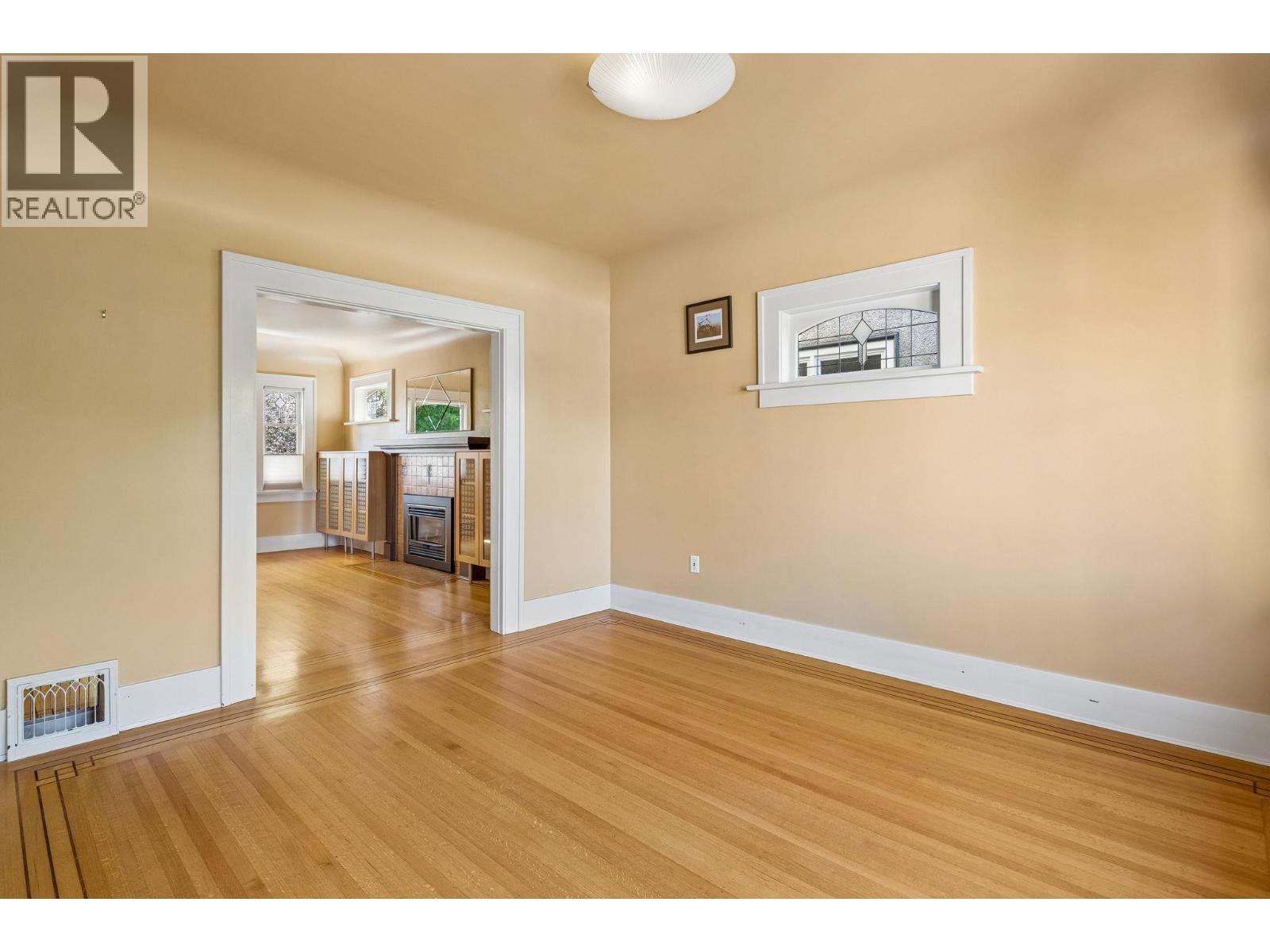 2211 Parker Street, Vancouver, British Columbia  V5L 2L8 - Photo 8 - R3127302