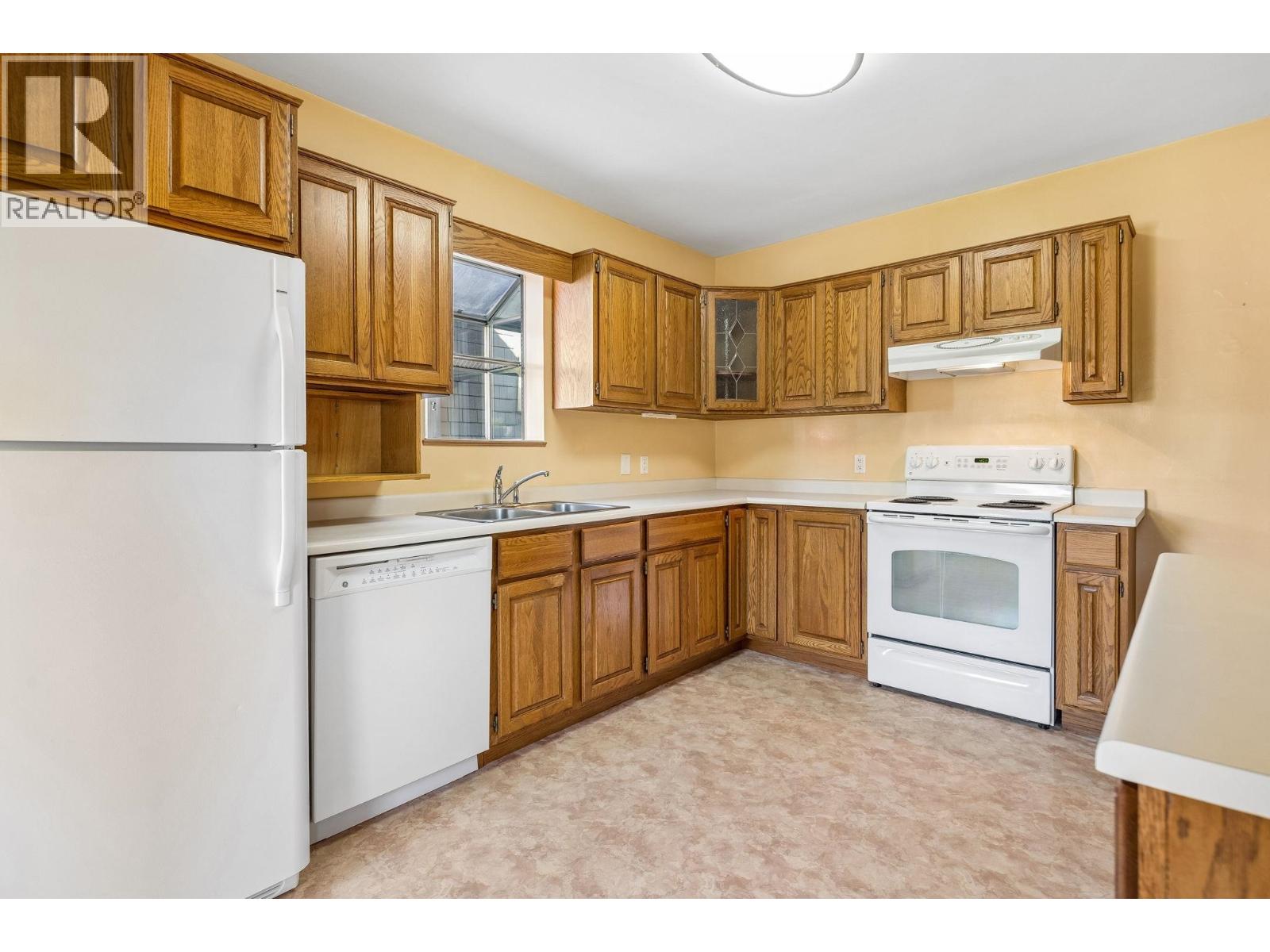 2211 Parker Street, Vancouver, British Columbia  V5L 2L8 - Photo 9 - R3127302