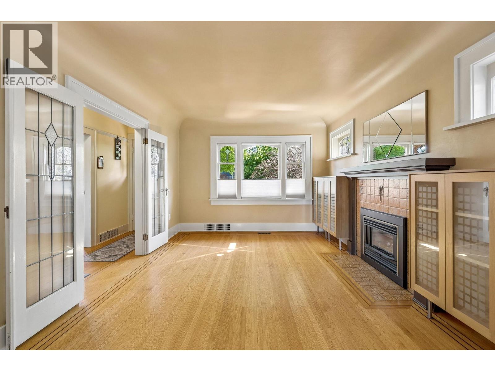 2211 Parker Street, Vancouver, British Columbia  V5L 2L8 - Photo 3 - R3127302