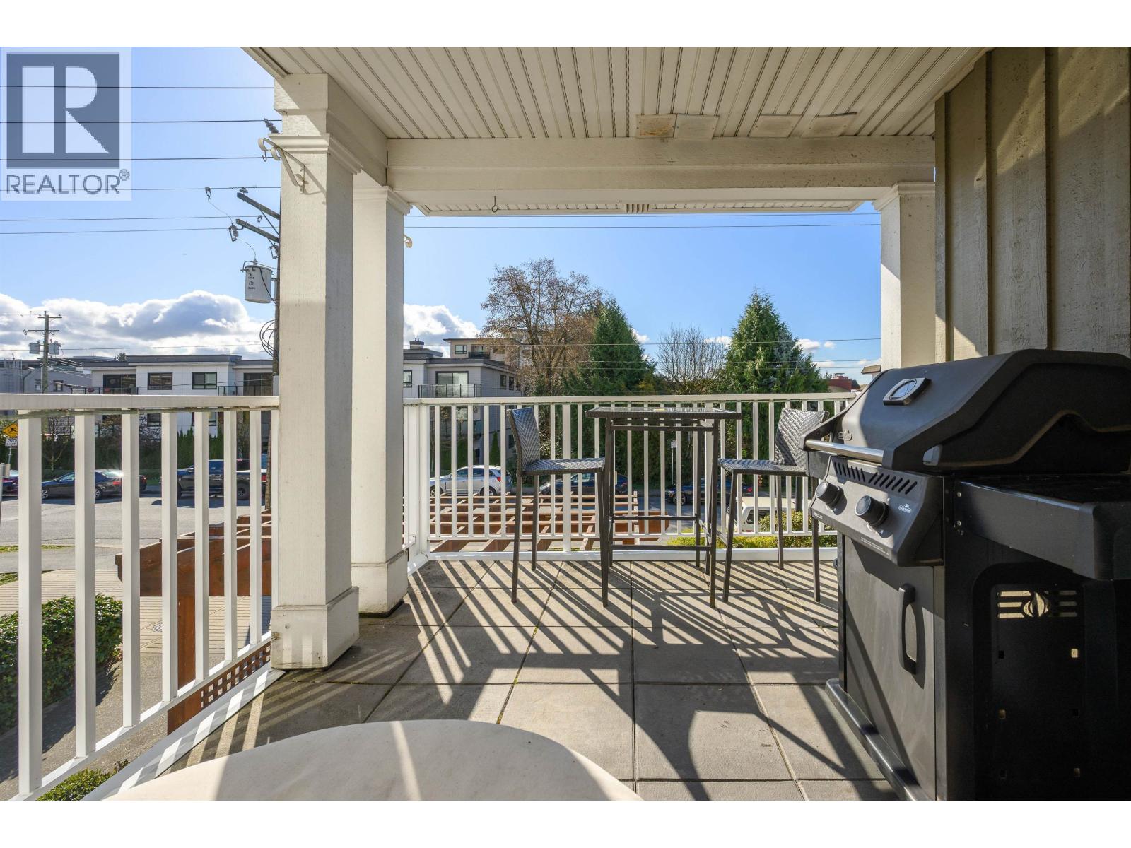 201 128 W 21st Street, North Vancouver, British Columbia V7M 1Y9 - Photo 5 - R3100116