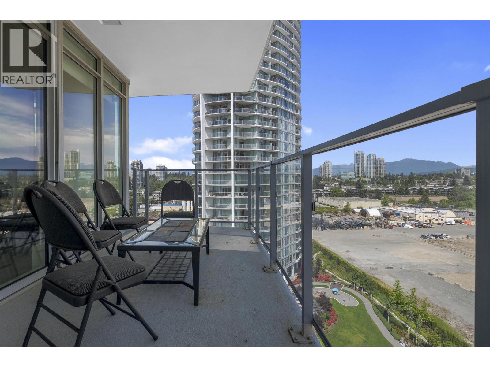 1106 7769 Park Crescent, Burnaby, British Columbia  V3N 0J7 - Photo 2 - R3127054
