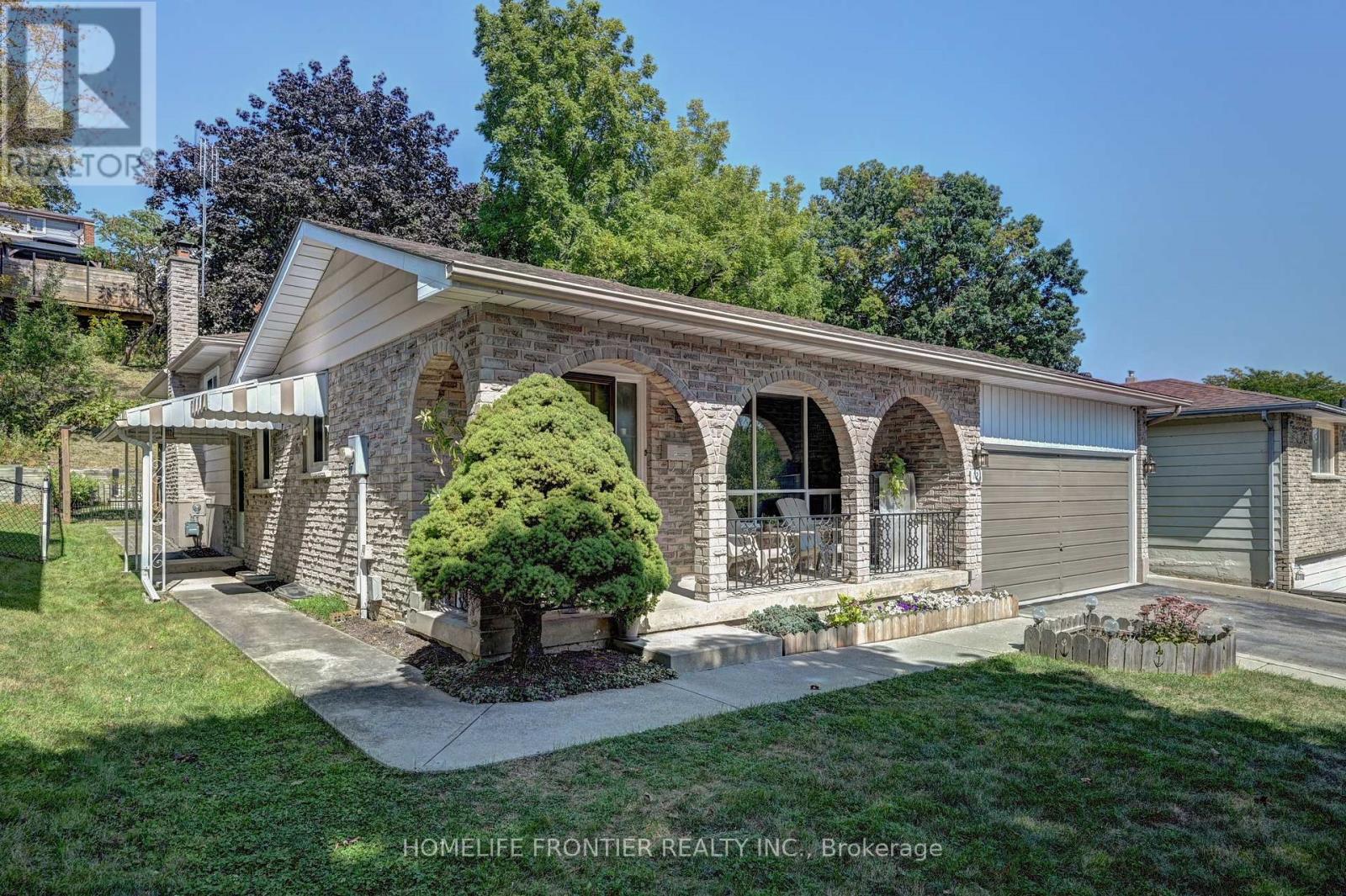121 Forest Road, Brantford, Ontario  N3S 7L5 - Photo 1 - X13171934